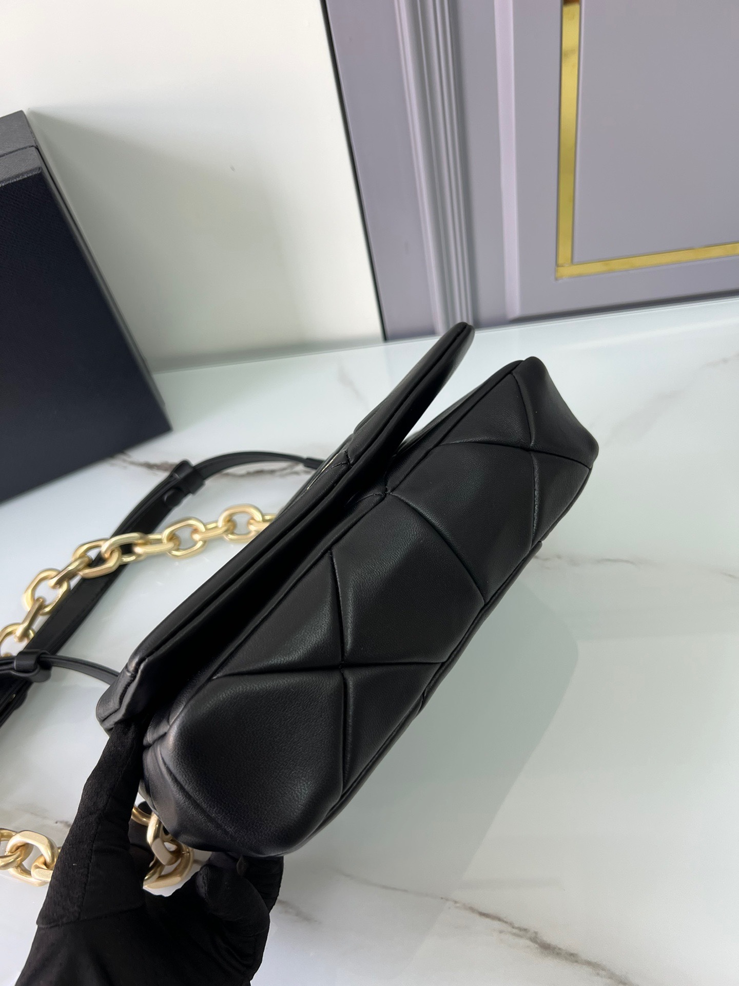 41B91E7B-87A7-49E4-8EF1-D97ED28A3D2A