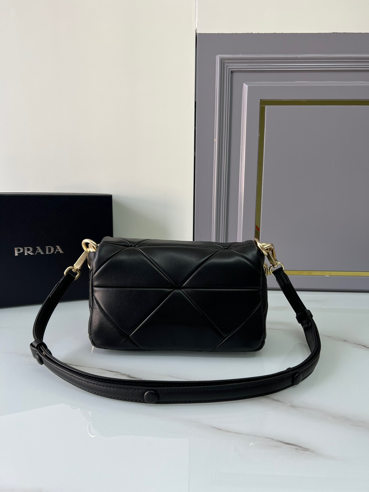 6FC778EB-E334-459F-BE65-7A1B51982AE0