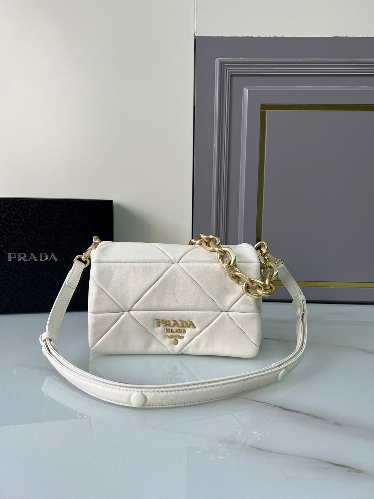 430DE2CD-9124-4129-BF5F-D2B698140BA8