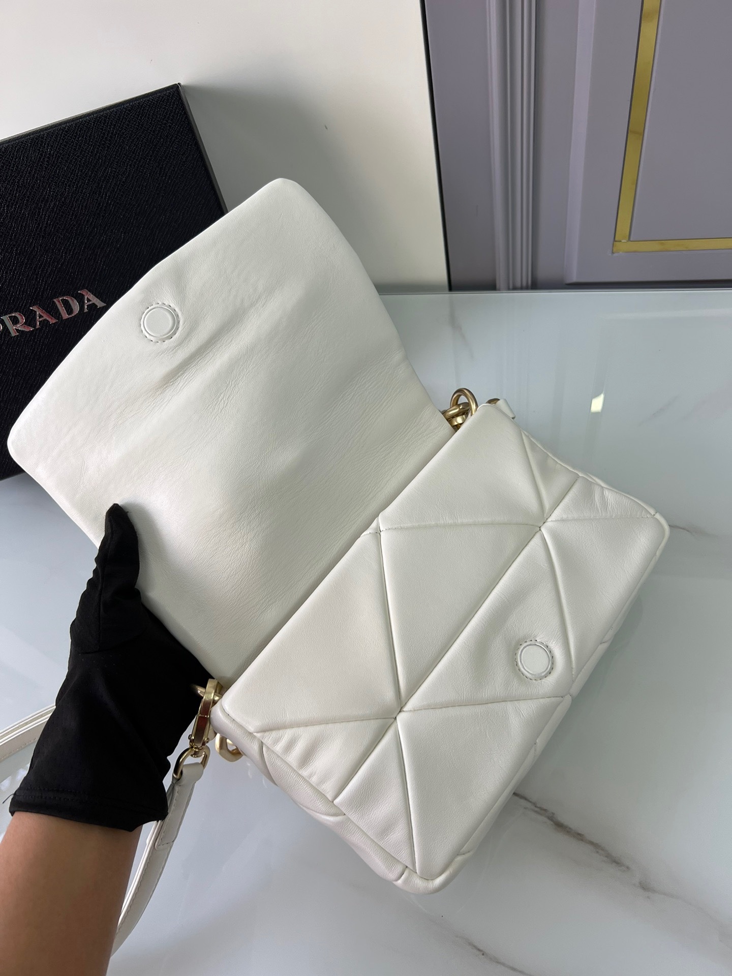 771EE828-1DED-4CE8-836A-49403C4B63BA