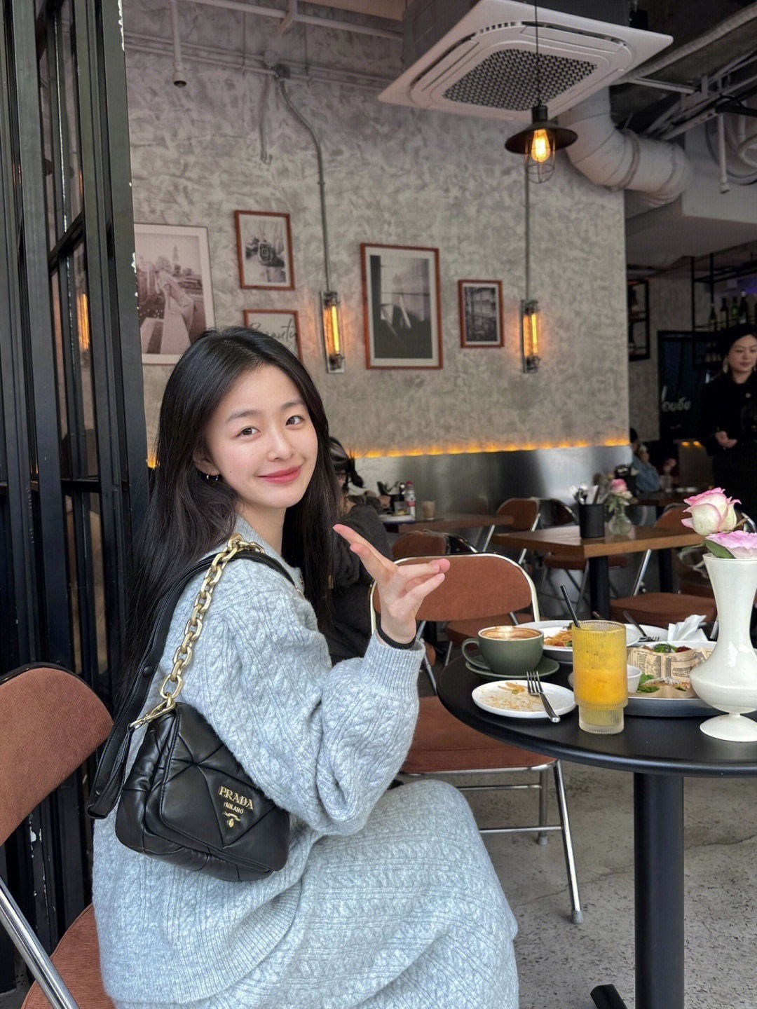 EFD4AB23-2B22-40B5-A523-629B03A7C678