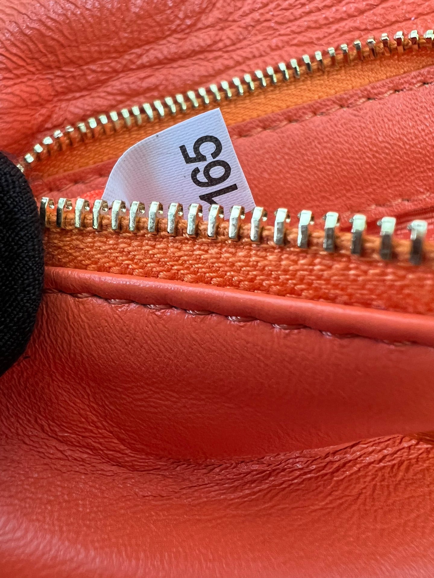 B4D75EA2-88B2-4EEF-A7B2-77887D227C3F