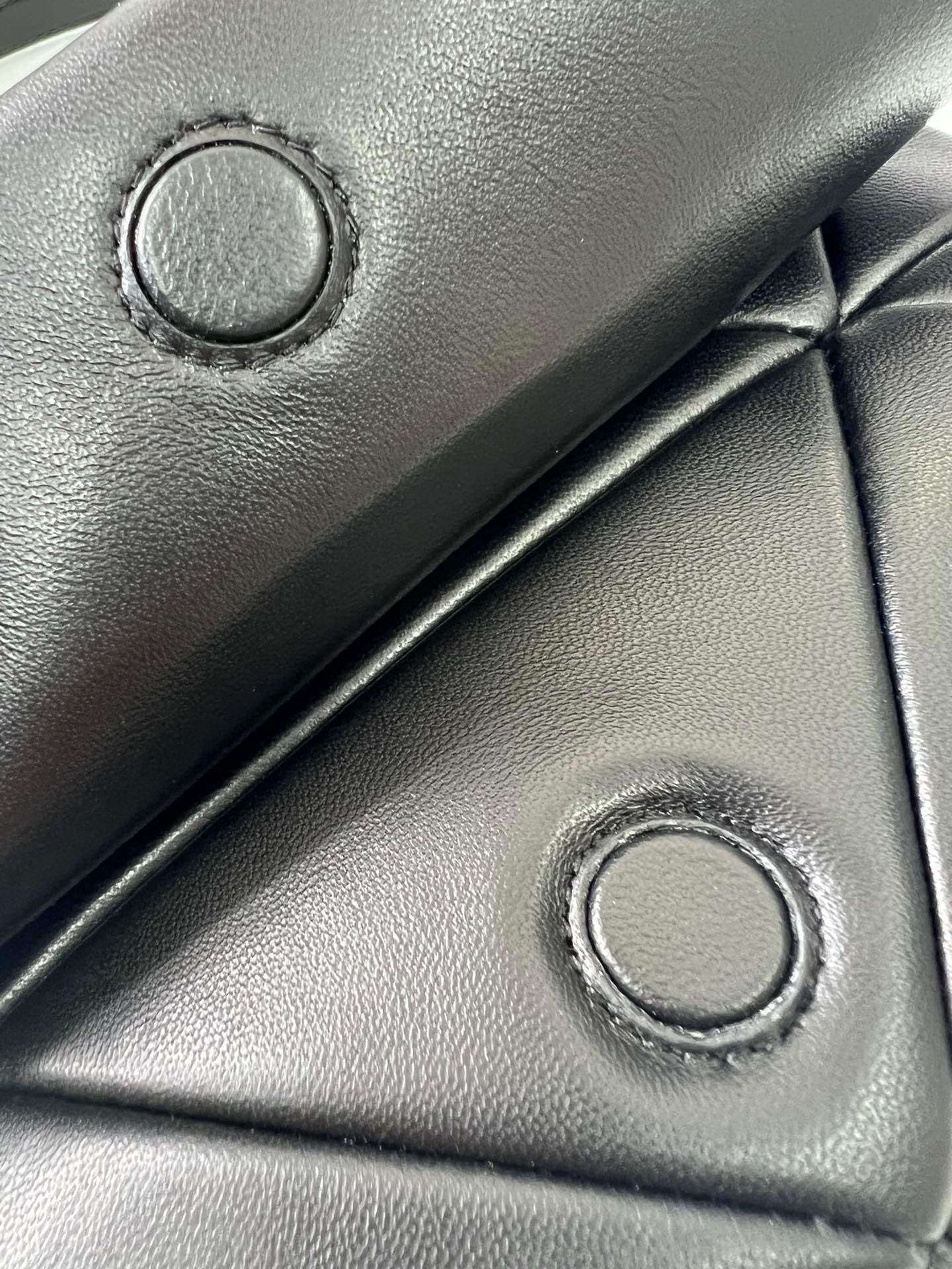 219899DC-1721-4C8B-9A56-68ACF7591A1F