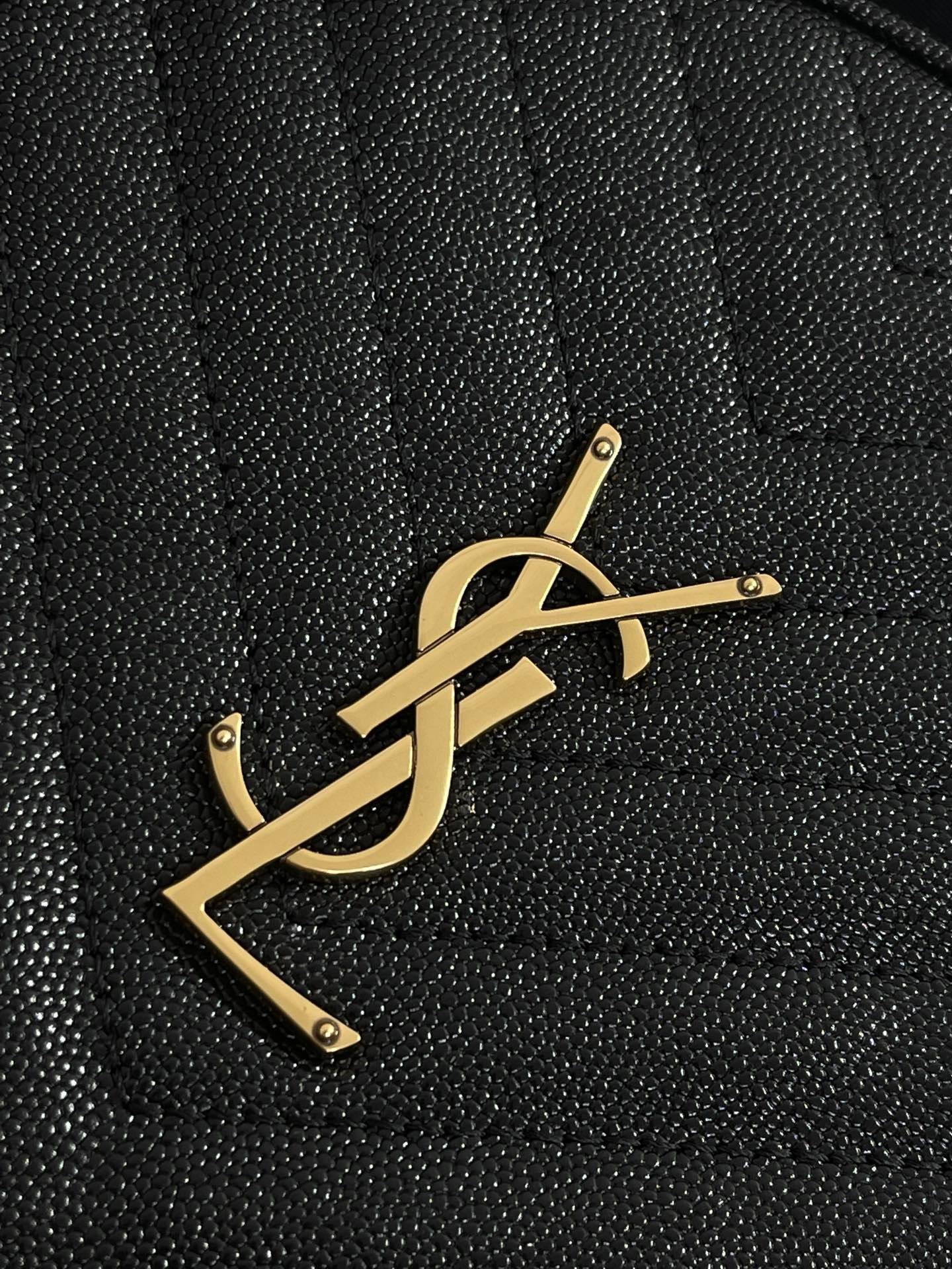 26198929-2231-4635-9712-30BBD83FD72C