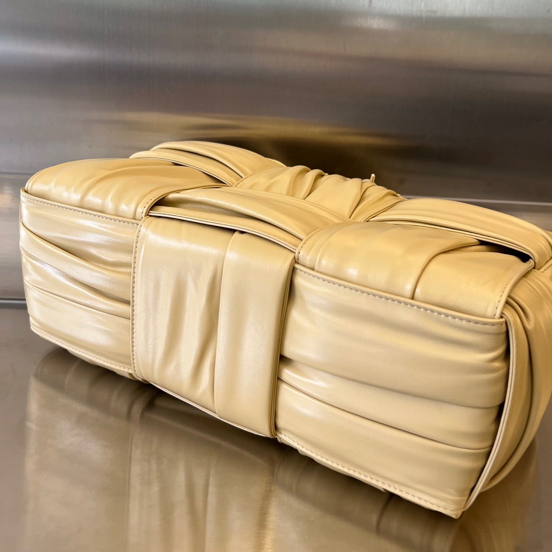 5CE7641E-1B17-4BAD-A936-FBC5FBD51972