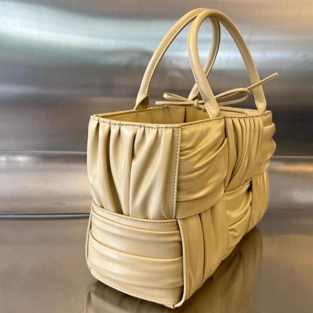 9395A794-80CF-4B6B-B907-2A33337AF67E