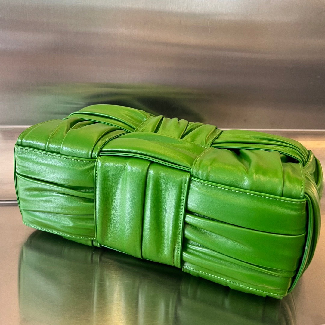 BC78BD42-D950-4D81-999E-91C041191FDA