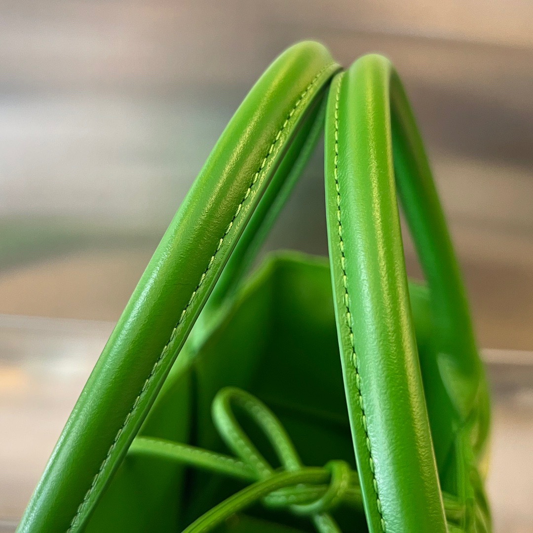 179249D3-554E-4B11-9EF9-1B3E99FC5247