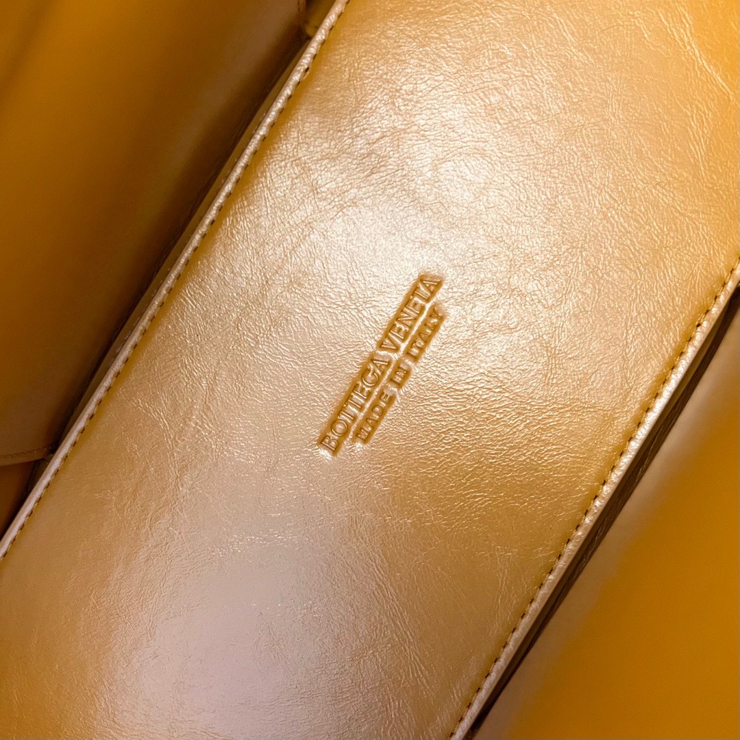 4B06AED6-A463-437F-BD98-243A0CEC970F