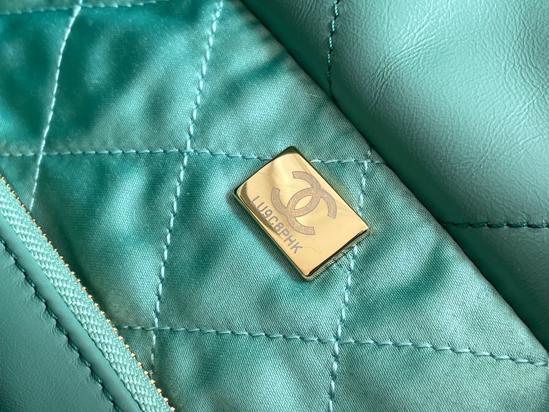 0CE91971-D128-4E5B-ABF2-06D46CD3BBE8