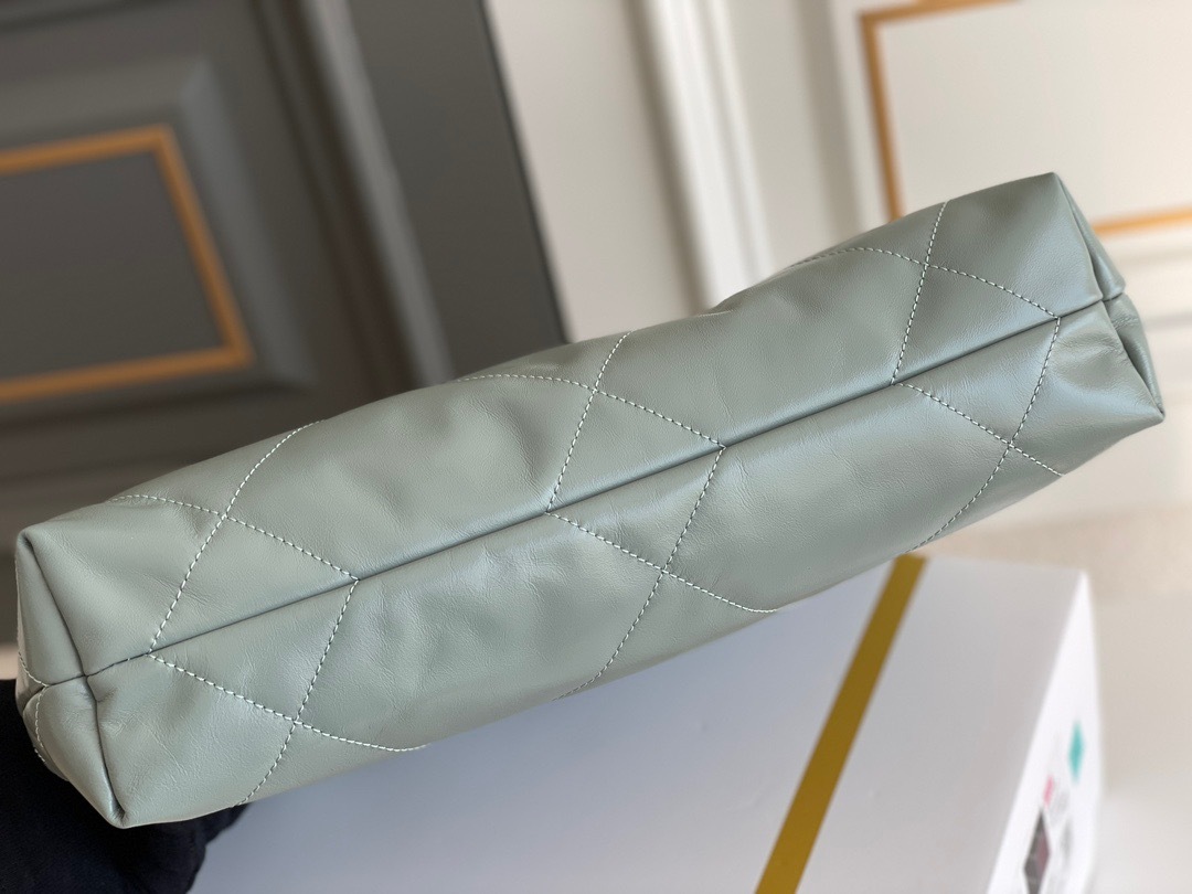 A9EC8589-BF18-44D0-B1D4-EF54E6F8CD27