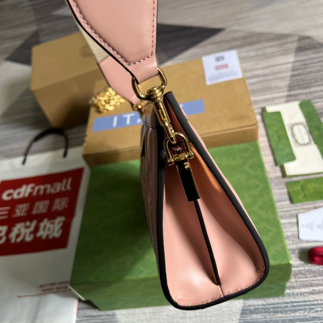 532736A6-FE27-4B24-8981-C1F86B54AA87