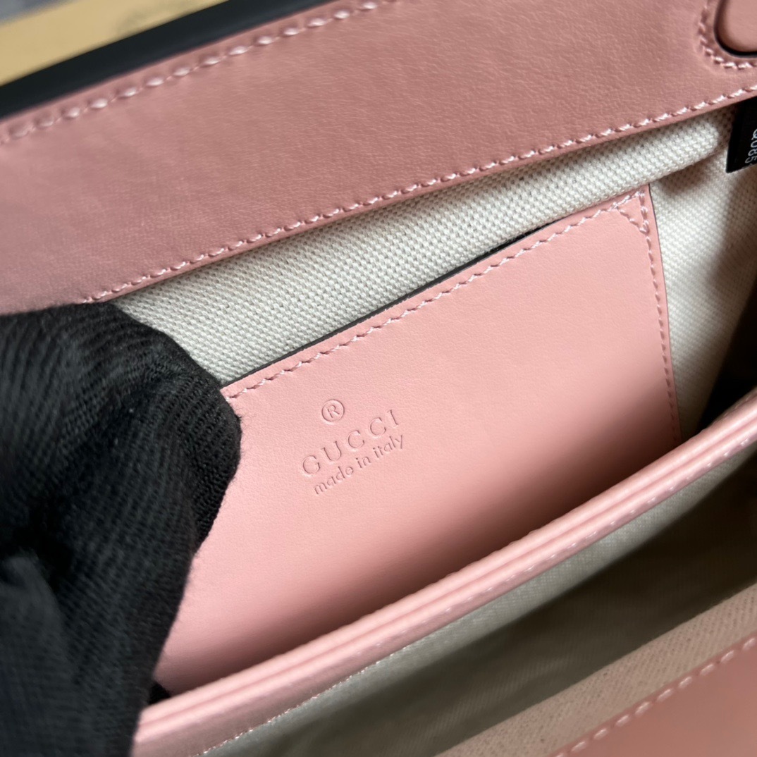 9B9D763E-B43B-4BD4-80B9-00205D6172B3