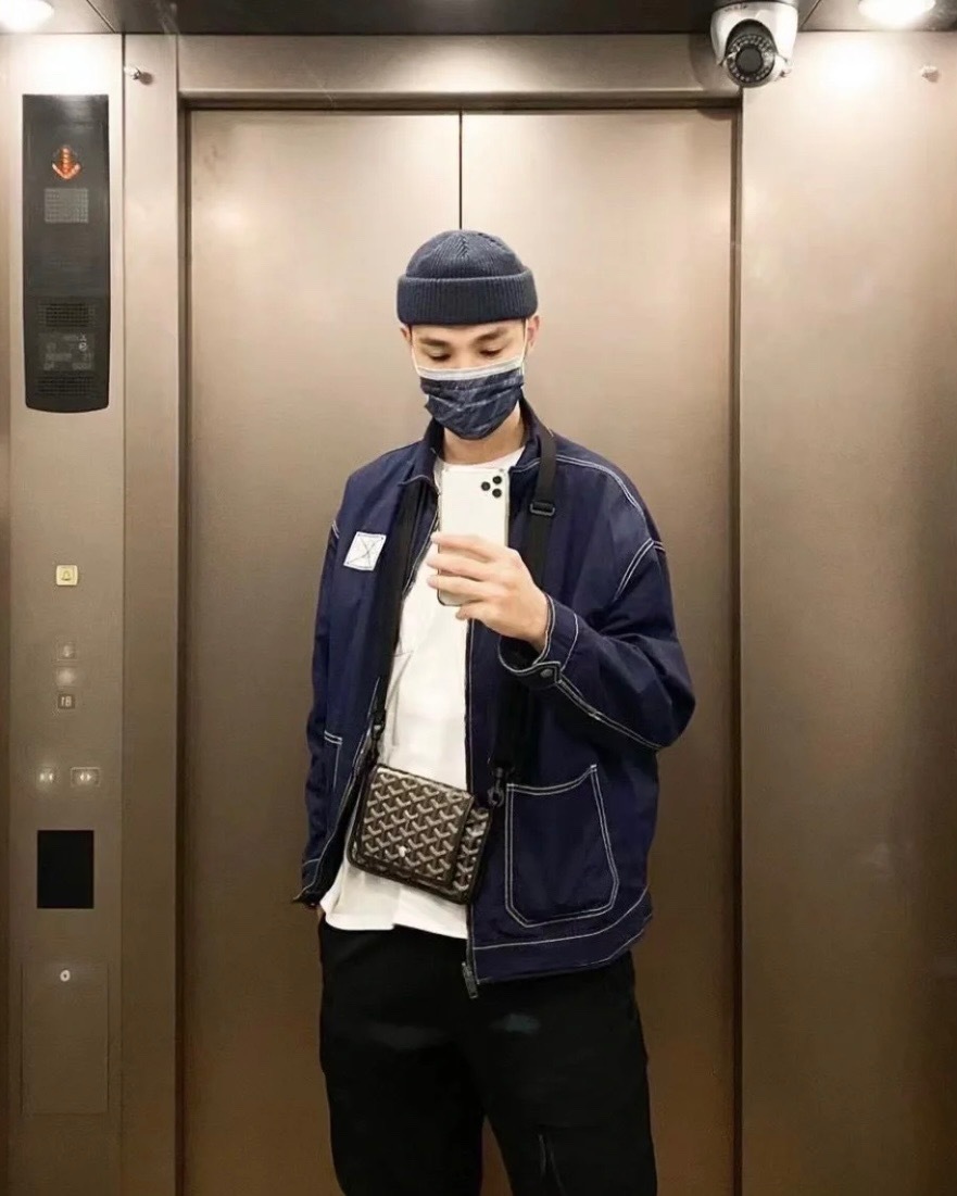 8DDB8094-4453-4E80-908C-E53AD3464577