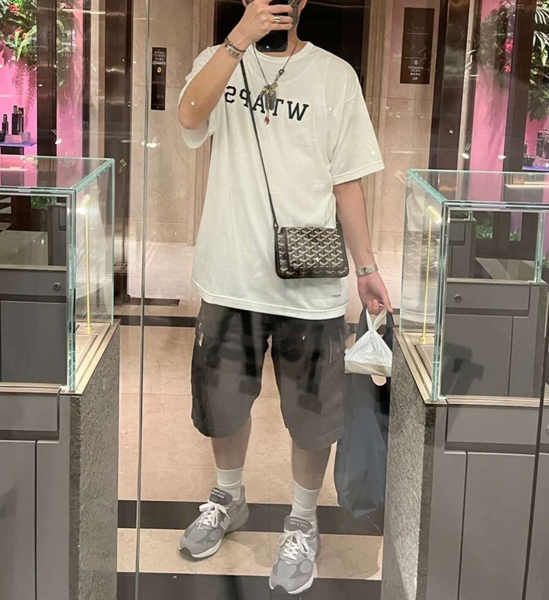 5C298001-65B5-4C7E-A4BD-358C7C144F89