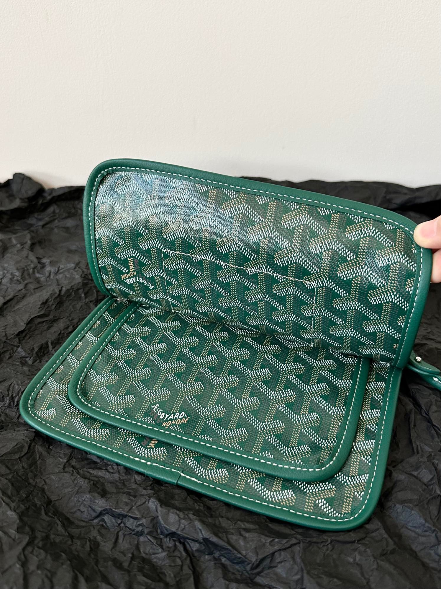 FA8C4A65-4B2E-4AA6-A90D-41EA77D18A3B