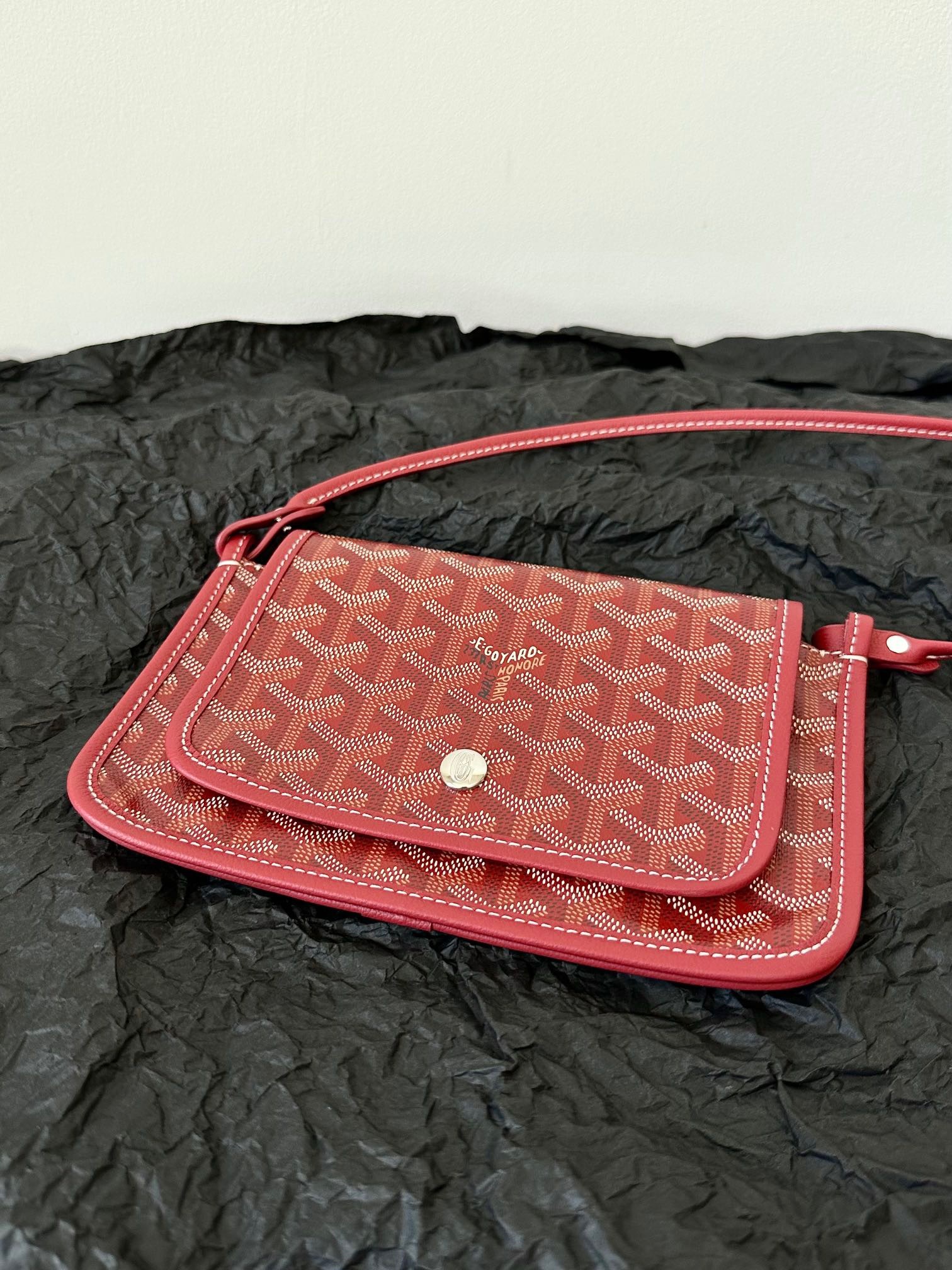 7350CAC8-02C0-43A9-A5EC-79BDBFAE9E2D