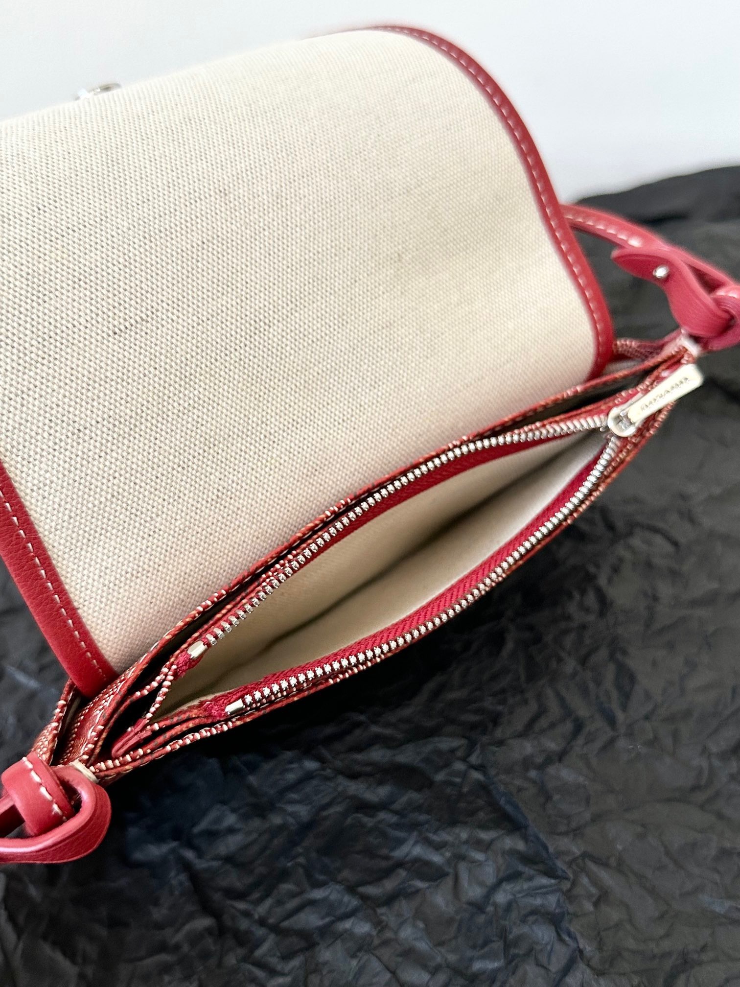 F25BB9A2-7ADB-4831-8E87-614E47B54A48