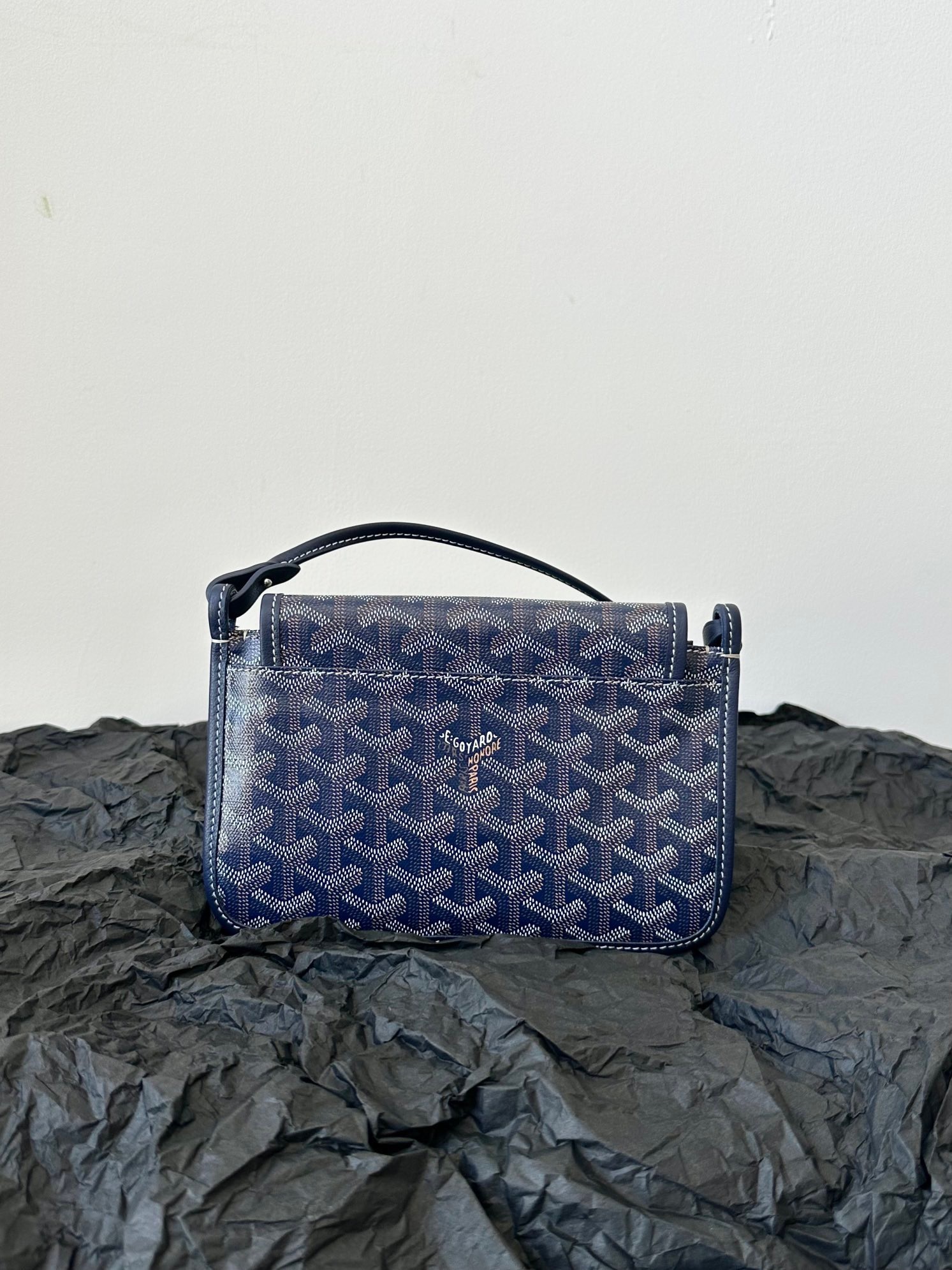 BEE0F156-16CB-45AB-8C57-D1EBF4295BDF