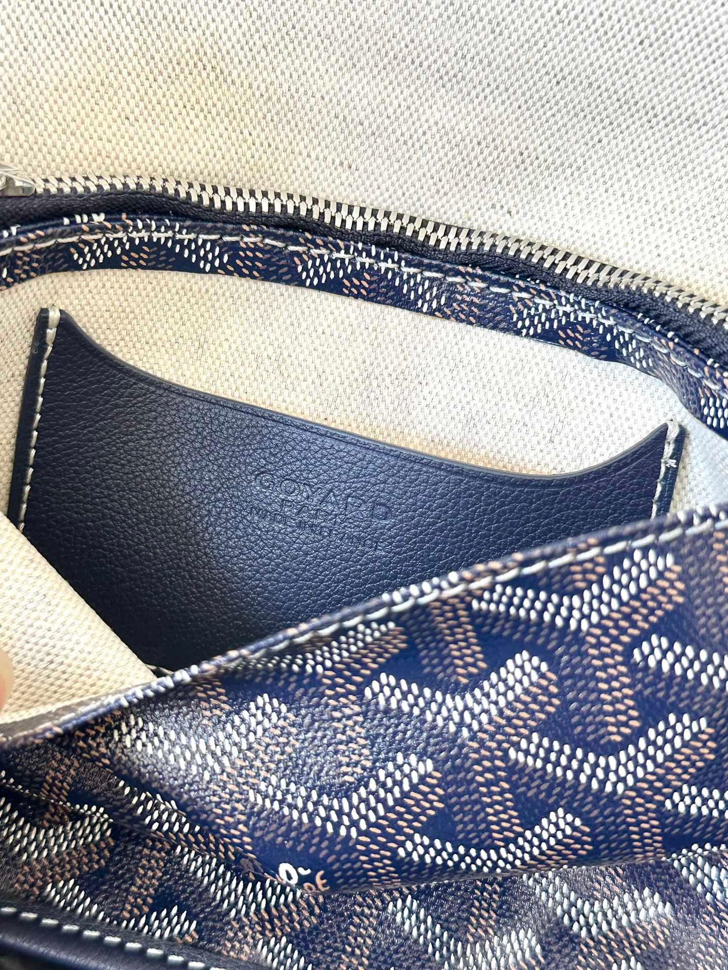 90ACBFB5-4BA6-4D97-9EE2-43079C4395F0