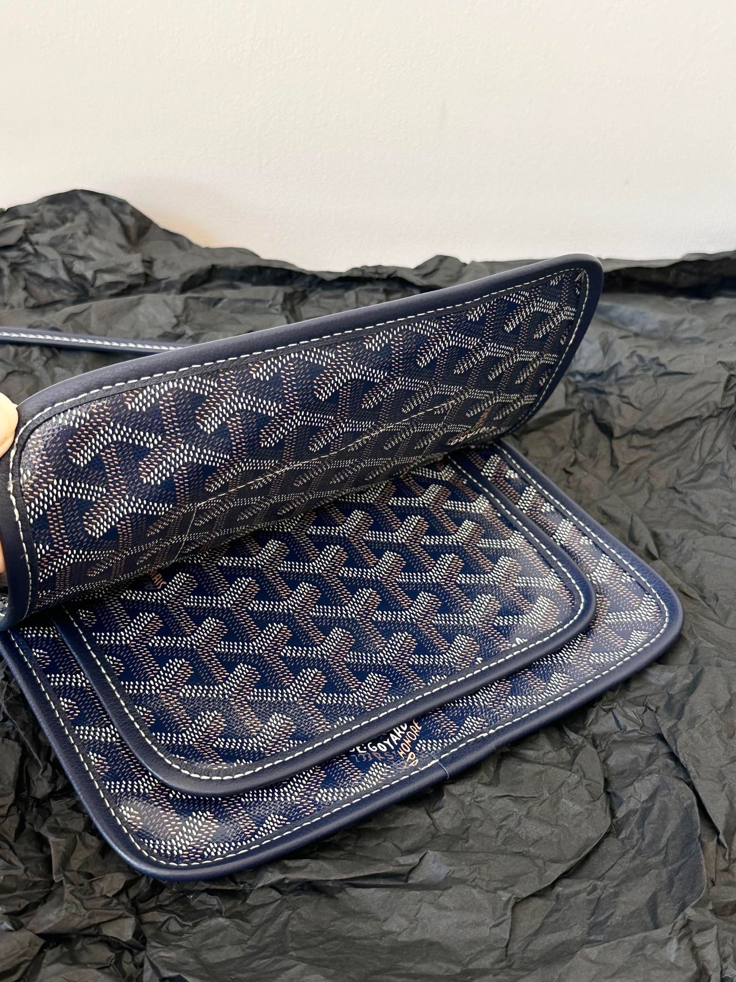 0F270321-B998-486B-A88B-9B66D3A8B645