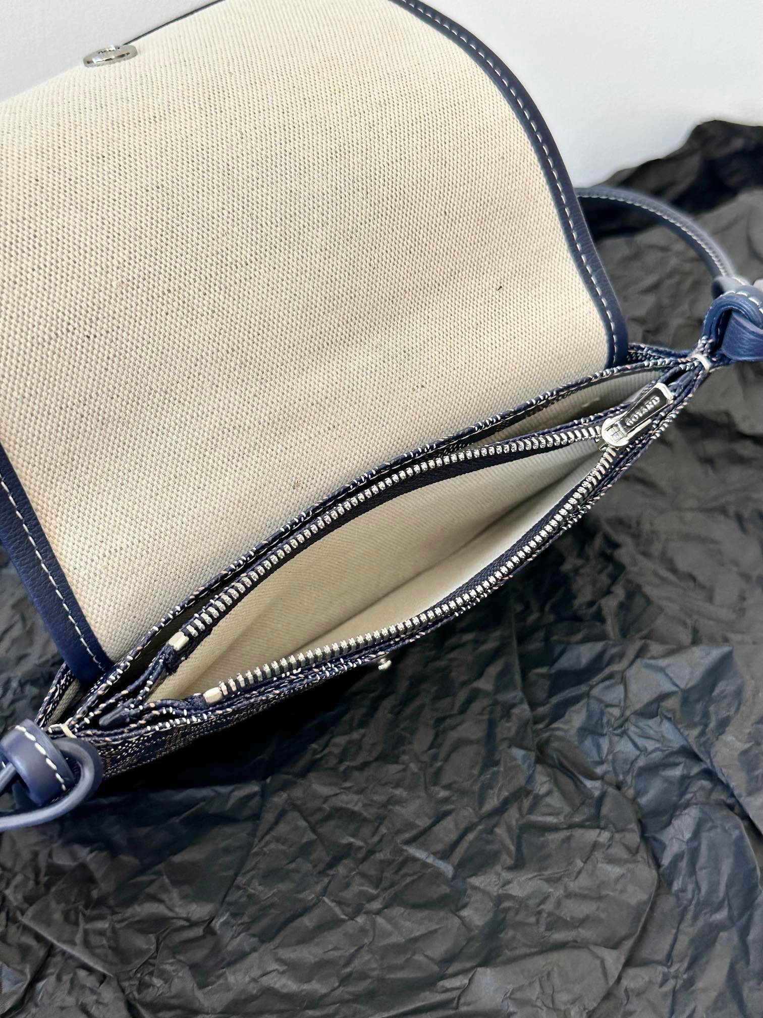 1EFF8920-FDD3-44E9-BA1D-D444FA15187B