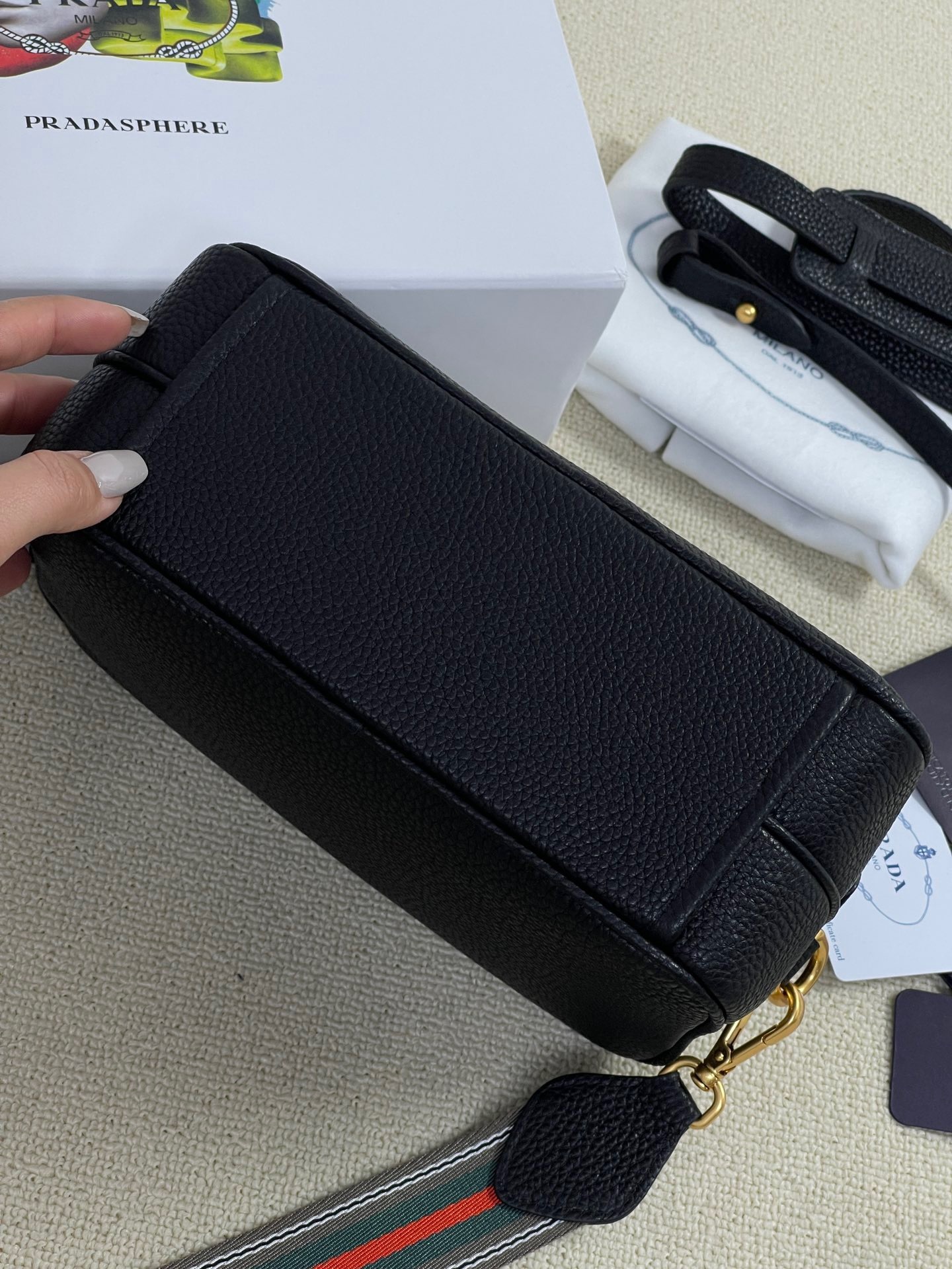 C6C44FE7-FB00-415D-BFB2-41735F457D18