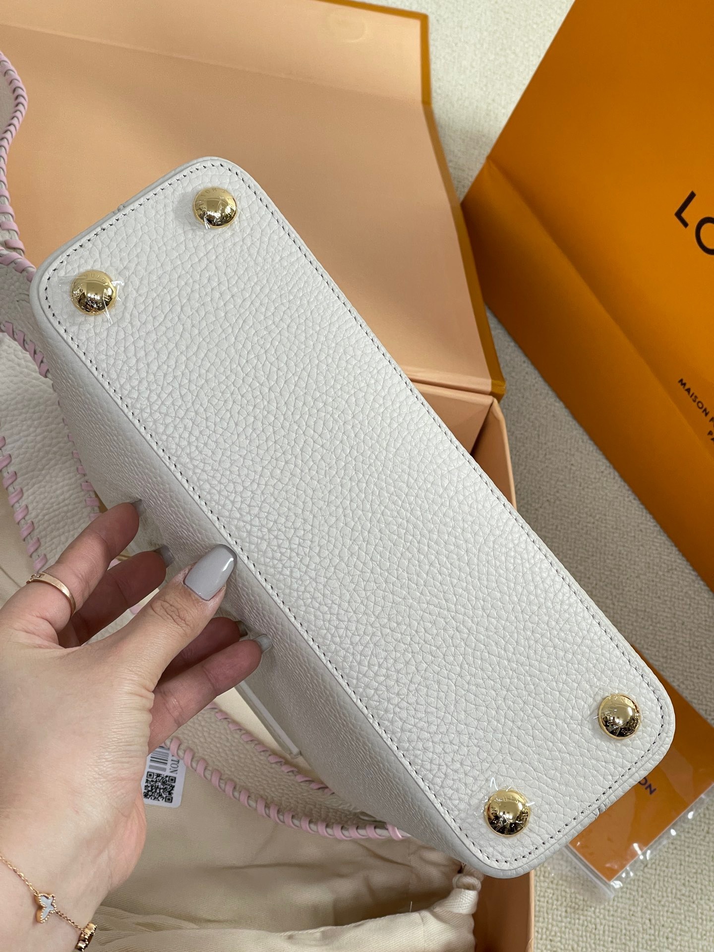 D78A9CF8-E8DA-4ADC-83E8-CBBEC3A14160