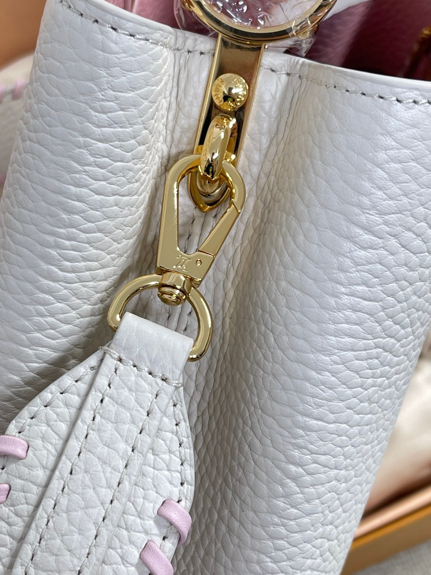 930BBB2B-5BE1-482B-854F-05A38F5A05E1