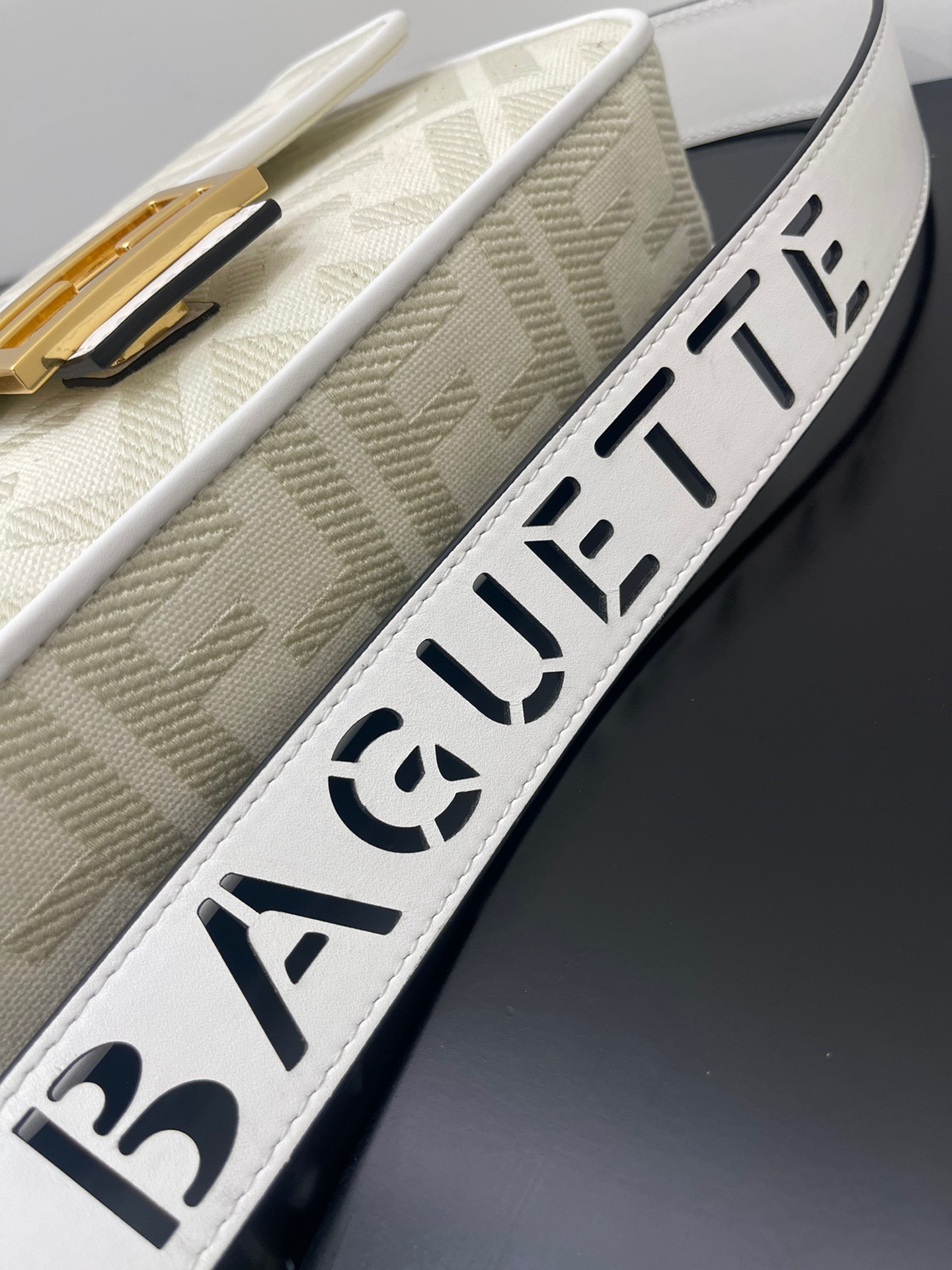 D54DEA4A-EBD2-468A-9C60-F0707C5FF54E