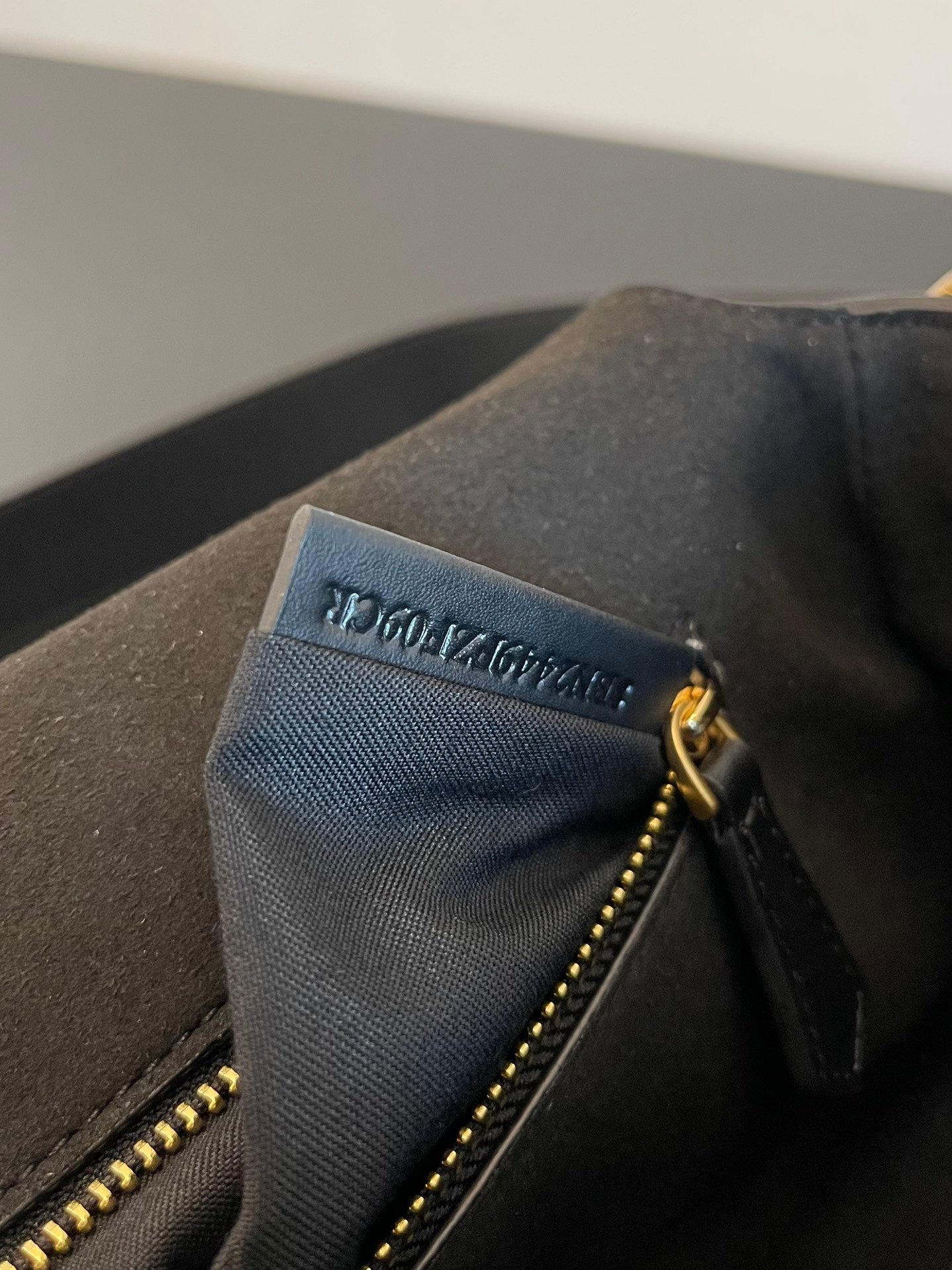 2AEC606E-EDCF-476A-B06D-20324CCE575D