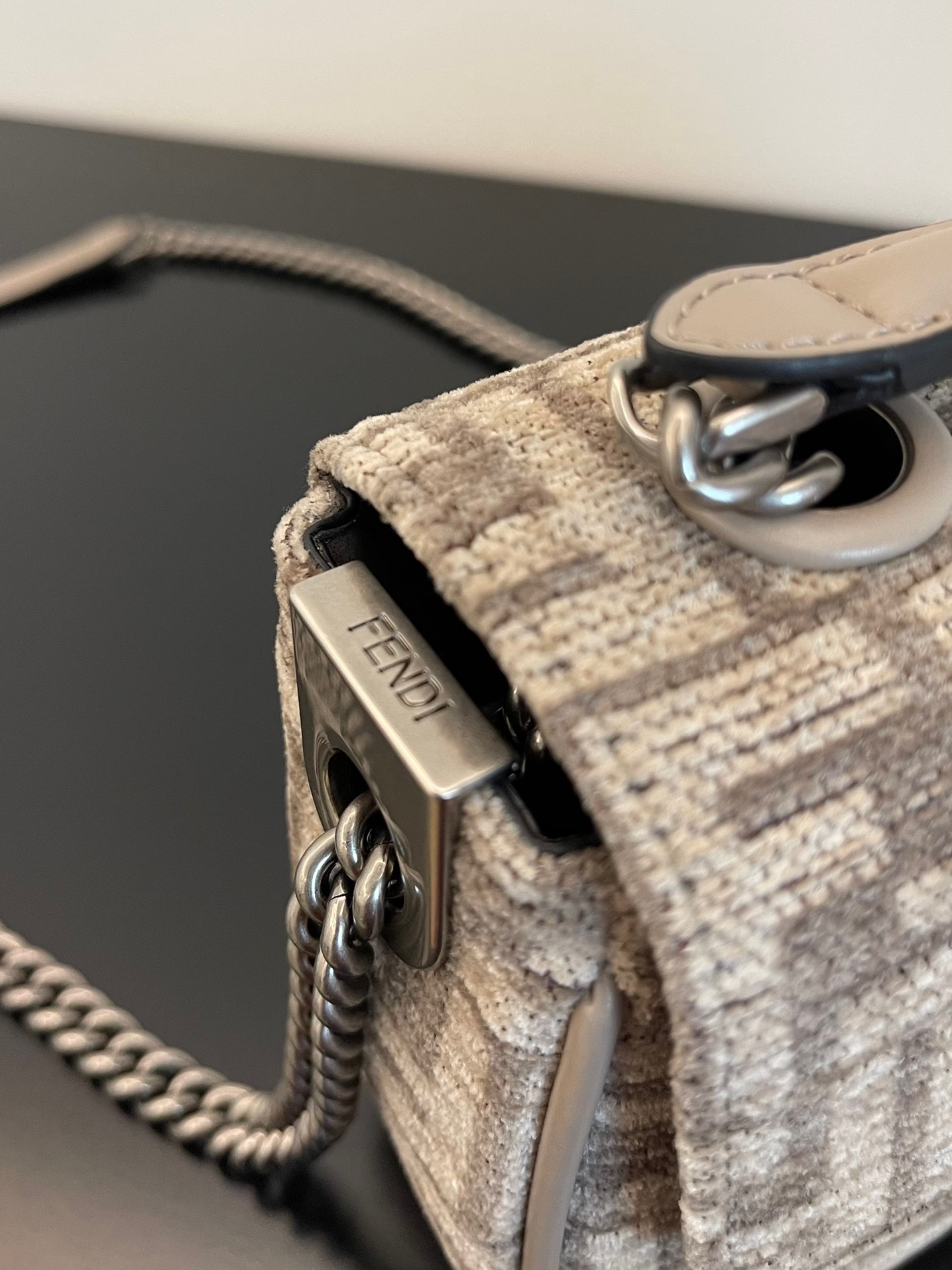 F56DD578-BCFB-477A-9B3D-49B0AAEF15B4