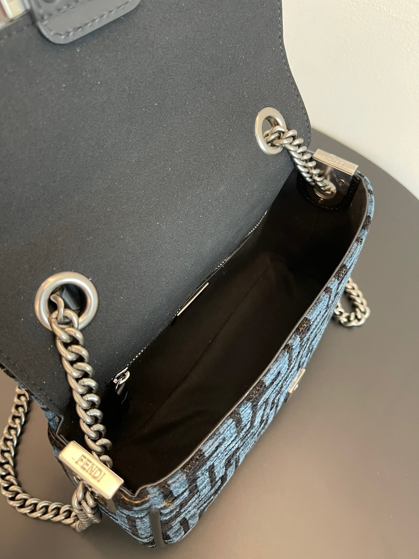 A0ED2C4B-BF58-4309-BF68-B63679DA9818