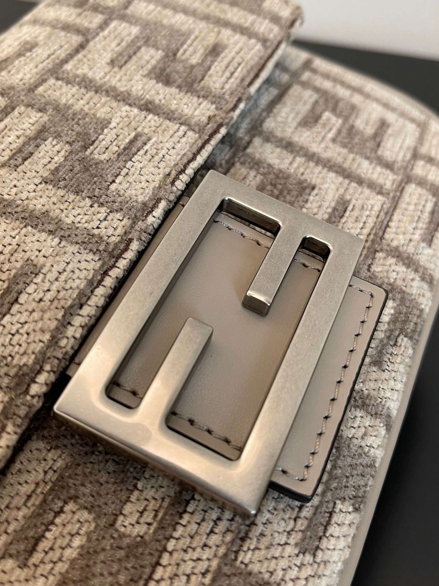 6874A3CA-1388-443F-A572-1F8E41726D3E