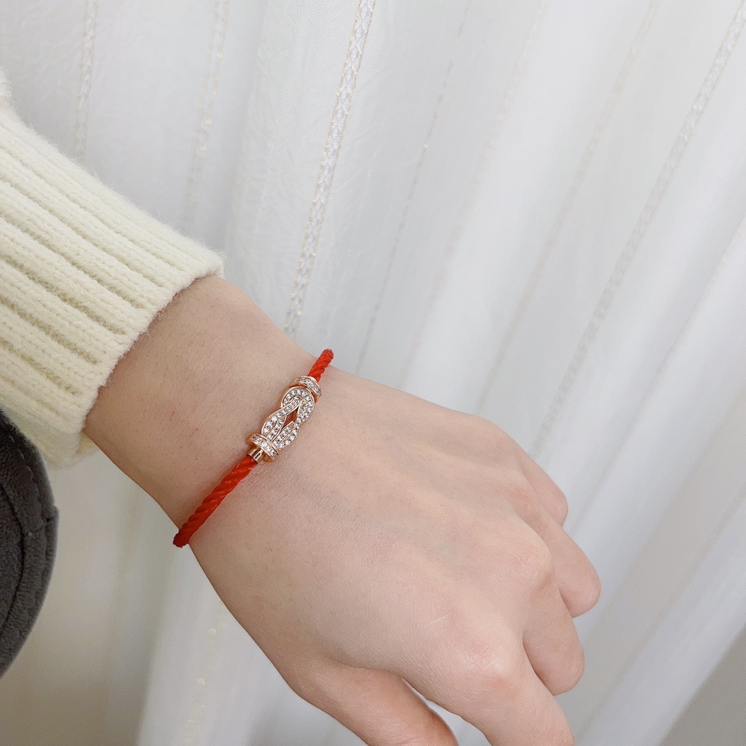 9E5C7AA9-F0ED-4315-B048-417CF22690C3