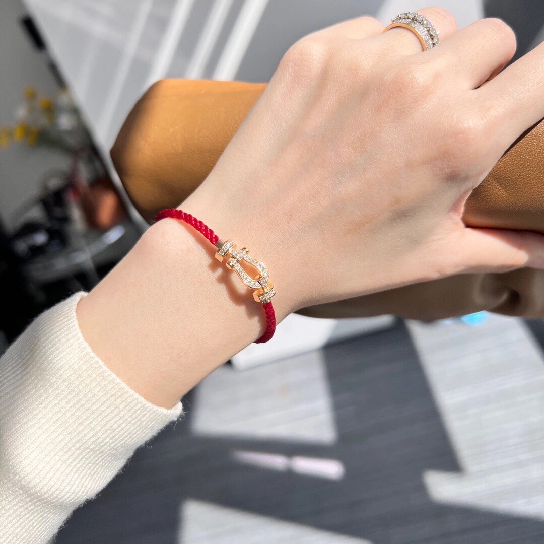 C85DC641-6F45-4D14-AFC1-0EB1AC25911A