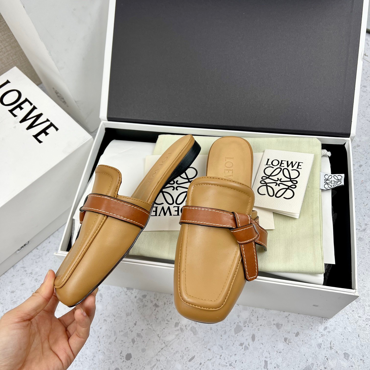 26DC42BF-D132-412C-9598-15C47CD13A3D