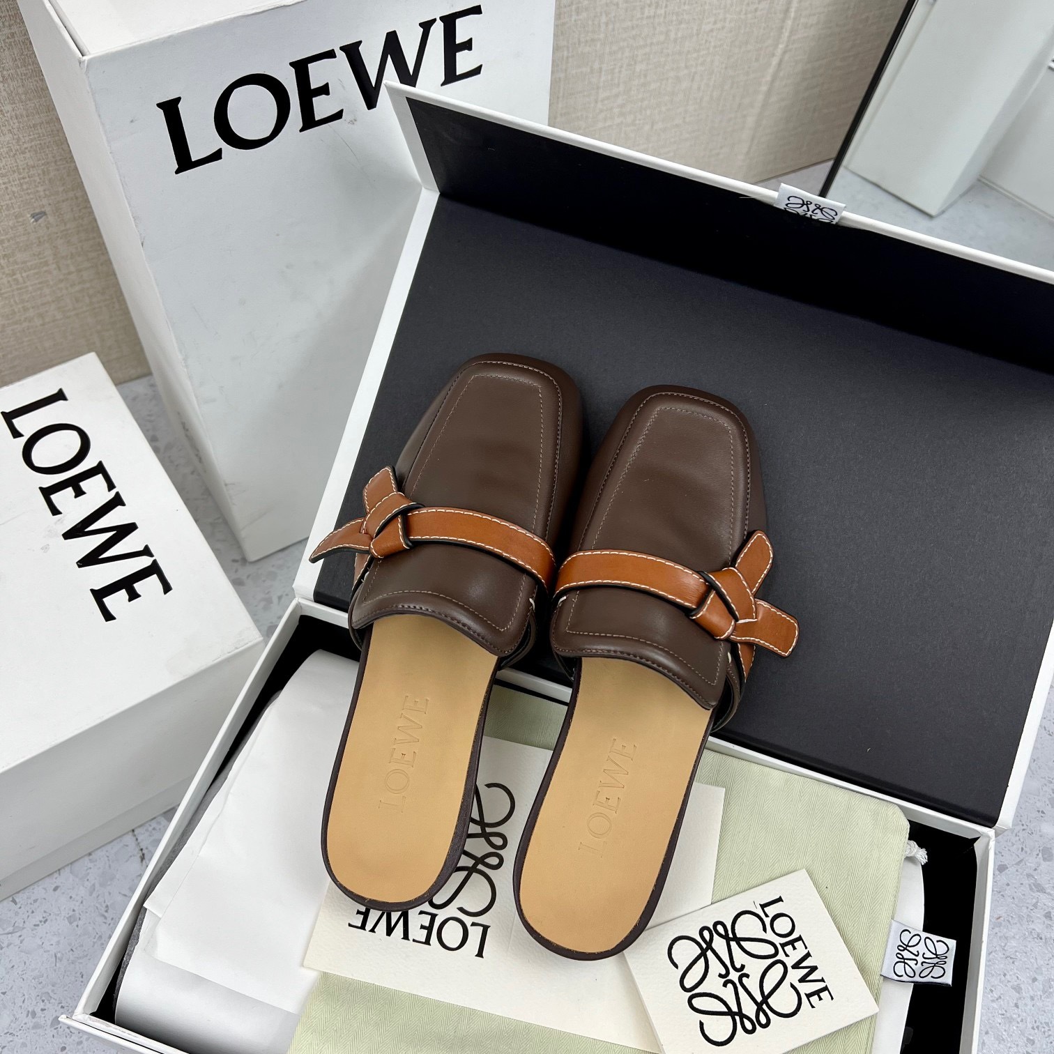 8DDF4CB3-605E-4EFF-A375-DEFA7E133113