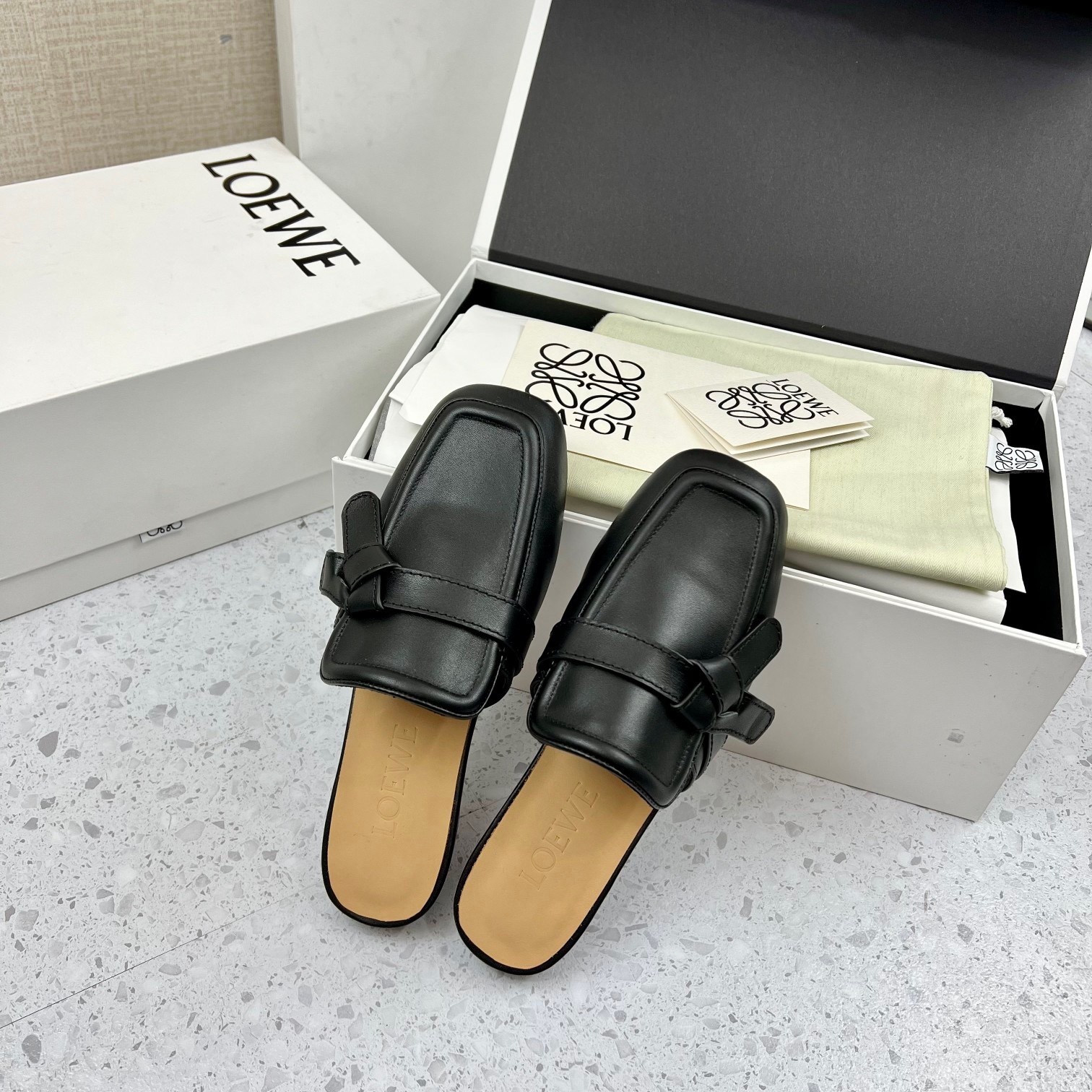 6F09ED62-E8A1-4560-BE24-6A3CFFEA95A0