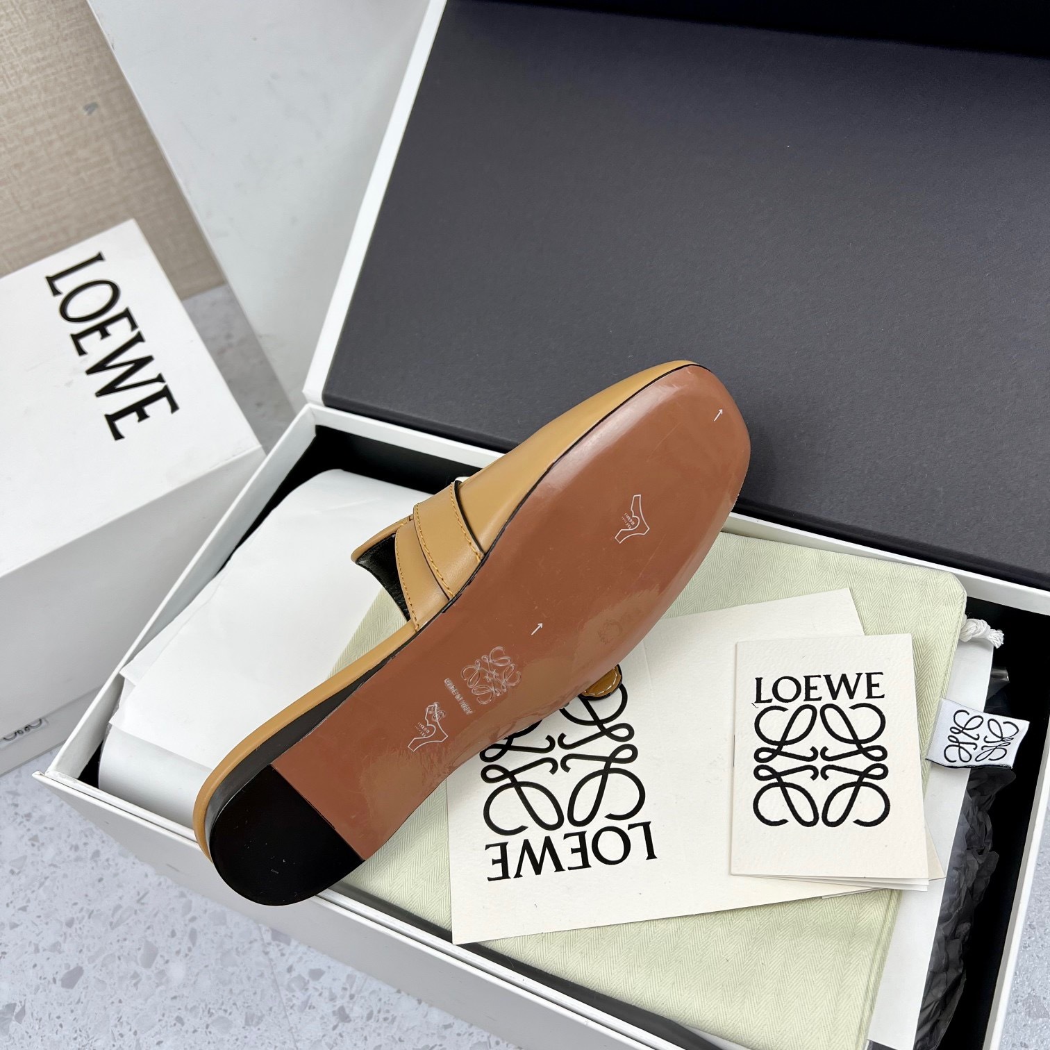 FACF12FF-190B-4E8B-AA98-B1CAE4E0D220