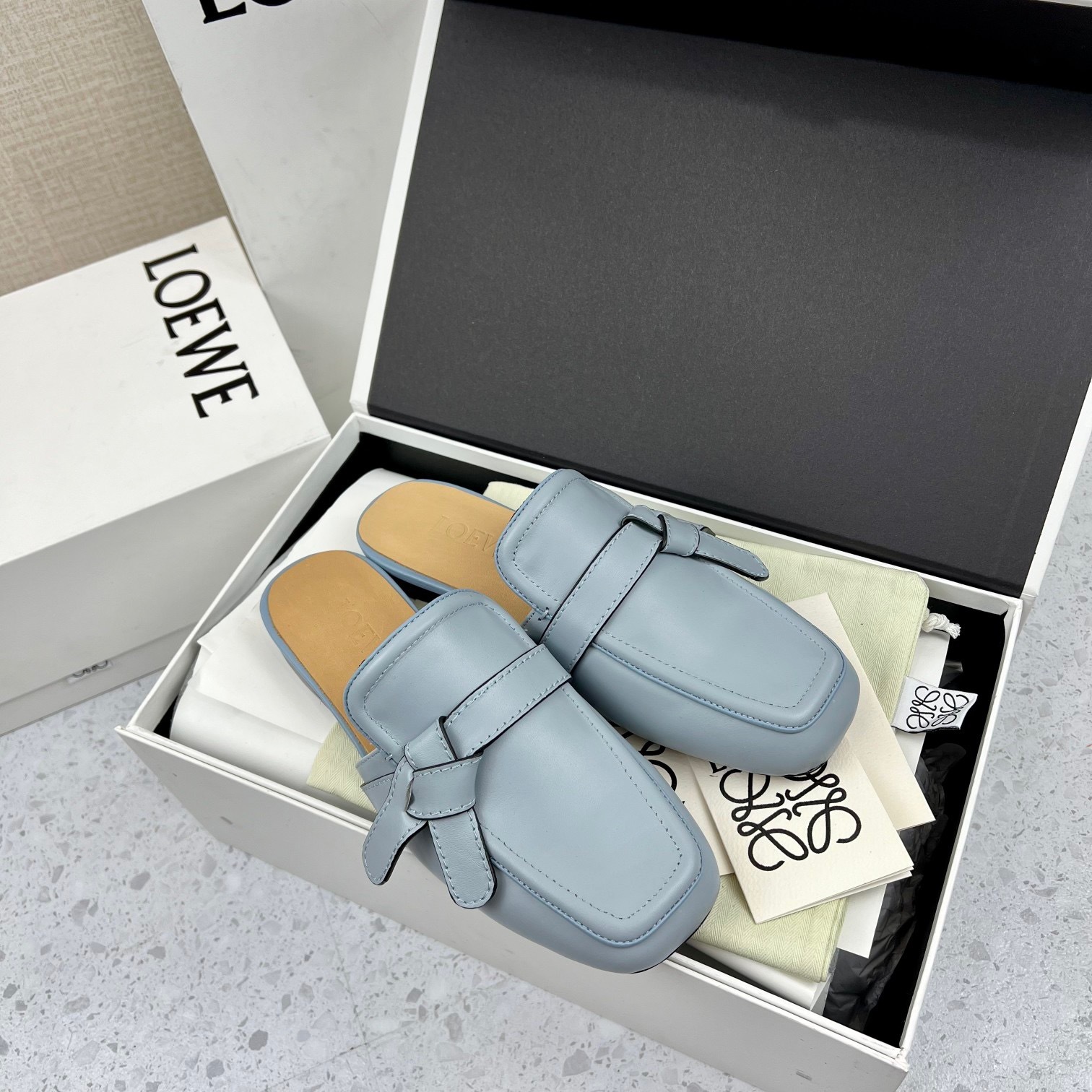 F89E5E13-D897-4CFB-8A13-266996A35B01