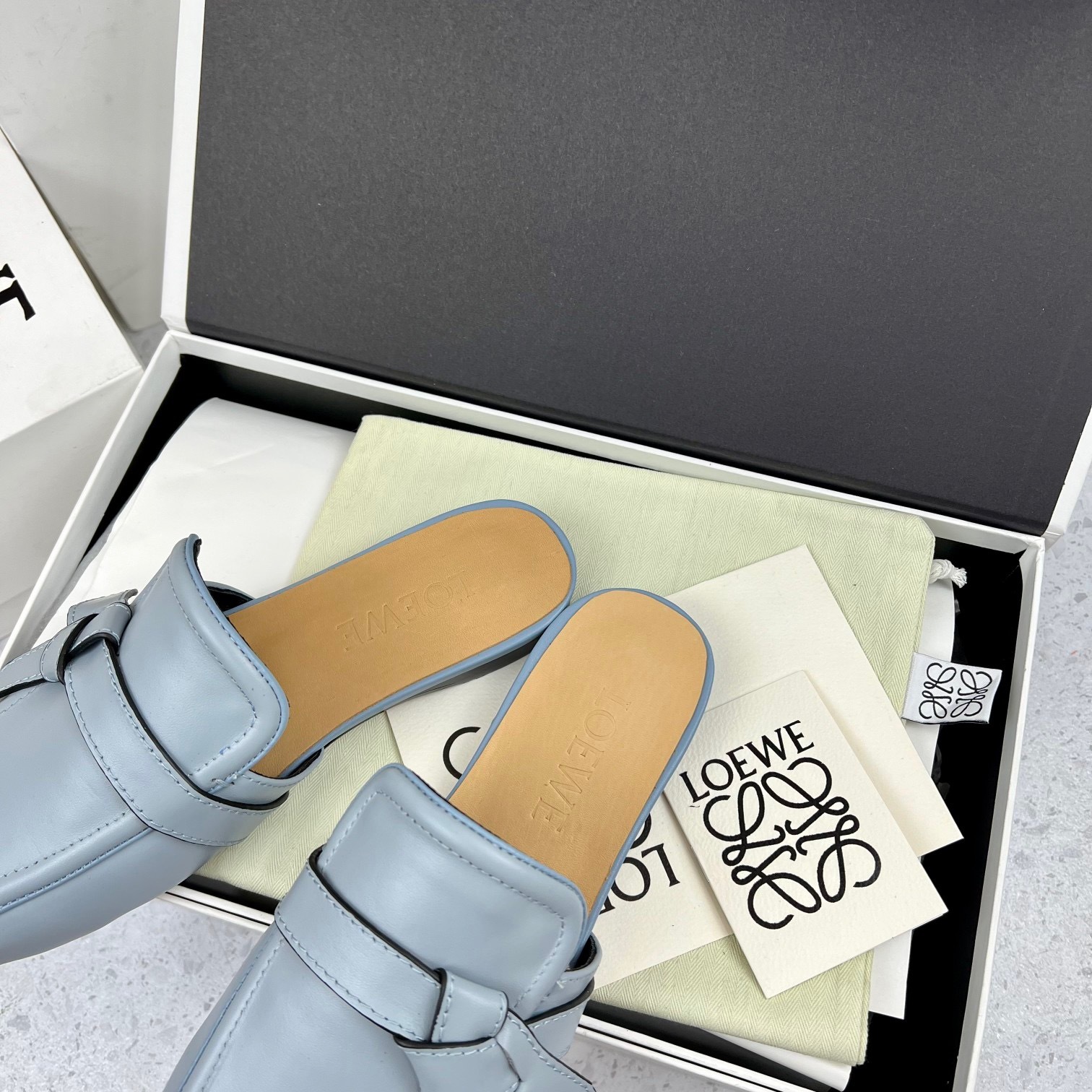 CD4A3C91-50F9-4C52-8A87-7B9EBF7D3ACF