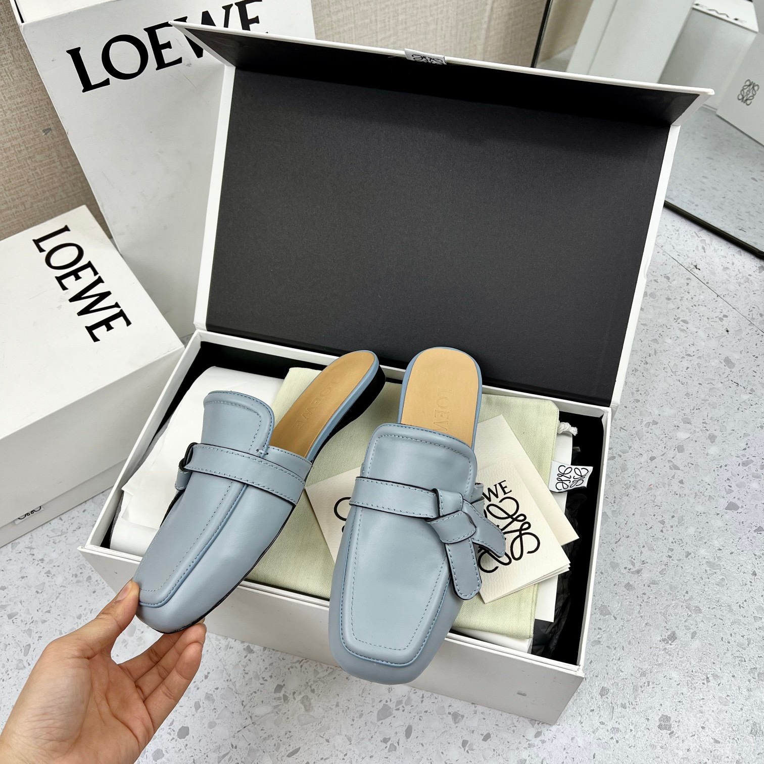 FB28C0EC-63AC-4ACE-927A-564F4B7026E0