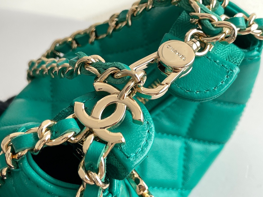 52B33522-9BAE-4FA4-B14E-2655707DA6D6