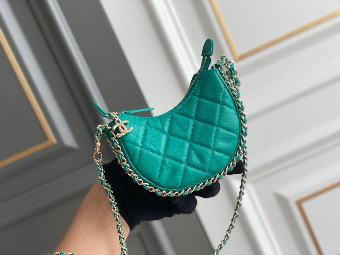 FC2F1B3E-D924-43F6-8240-F2C4859A3195