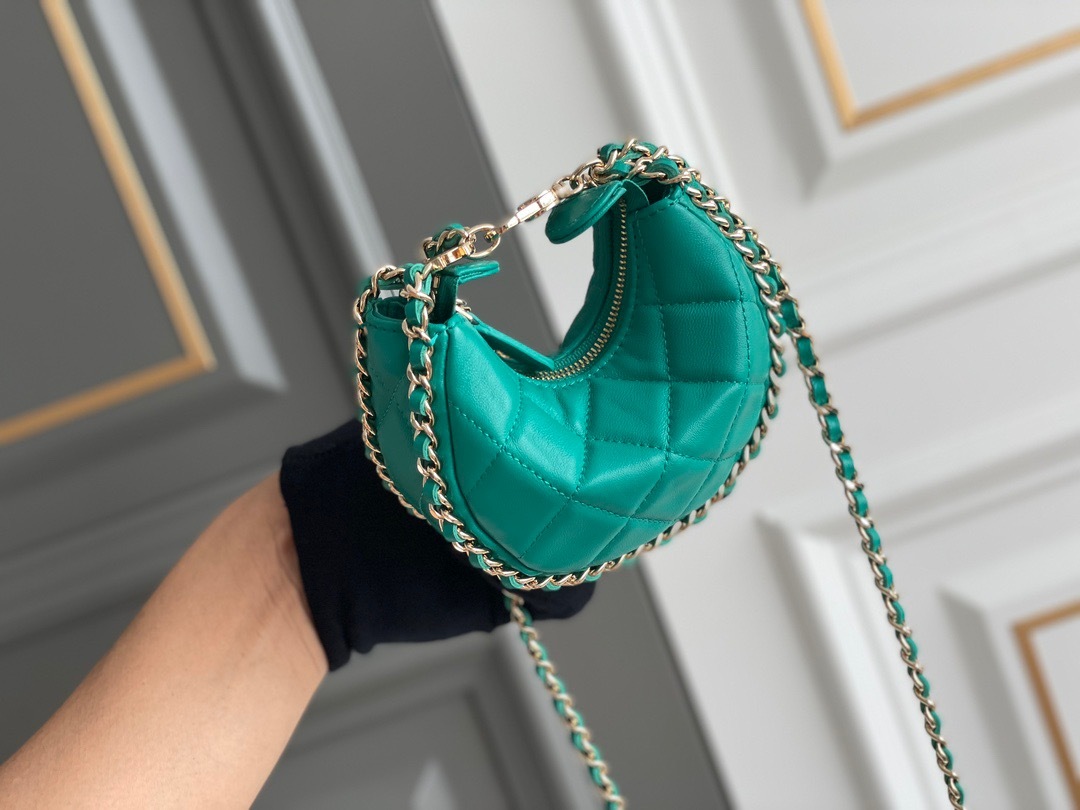 2BD8807D-2C2C-48E4-B0A9-F6192B243657