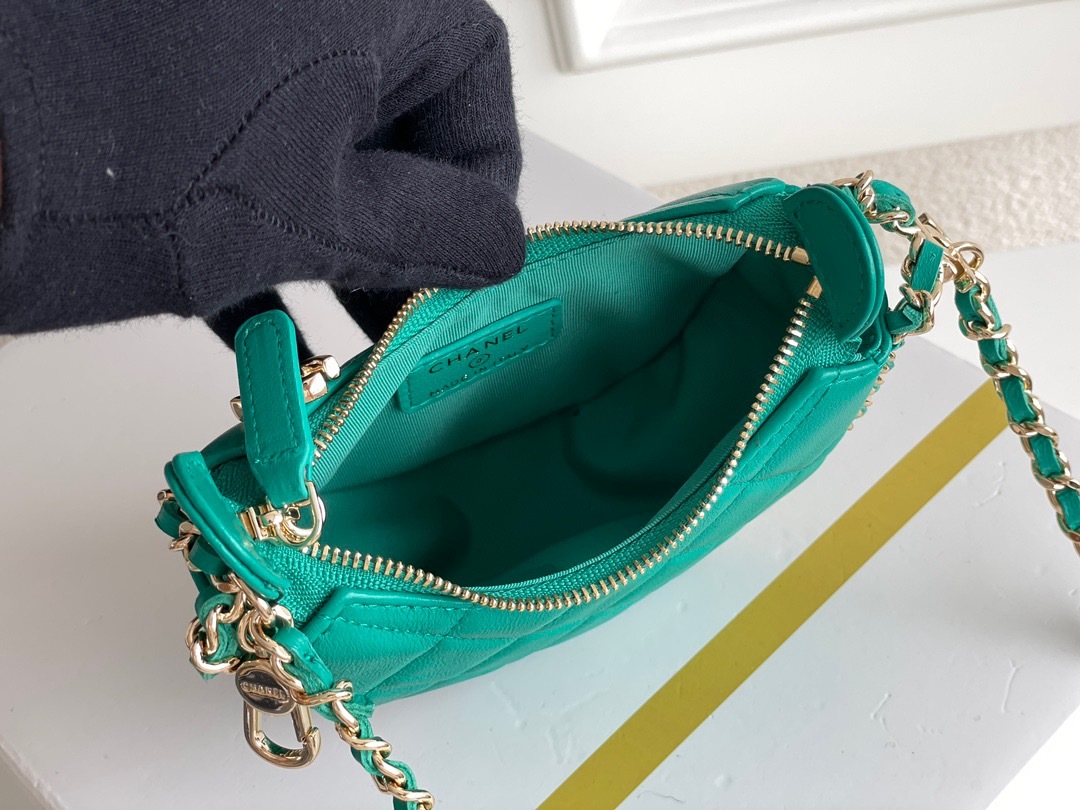 53DFA958-ECF2-4849-9B58-69D35B528181