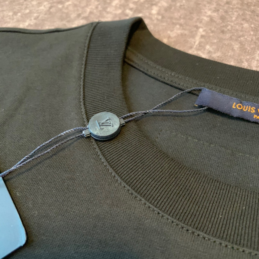 D6F956DB-8DCD-4E57-95EE-4DCFE44895D6