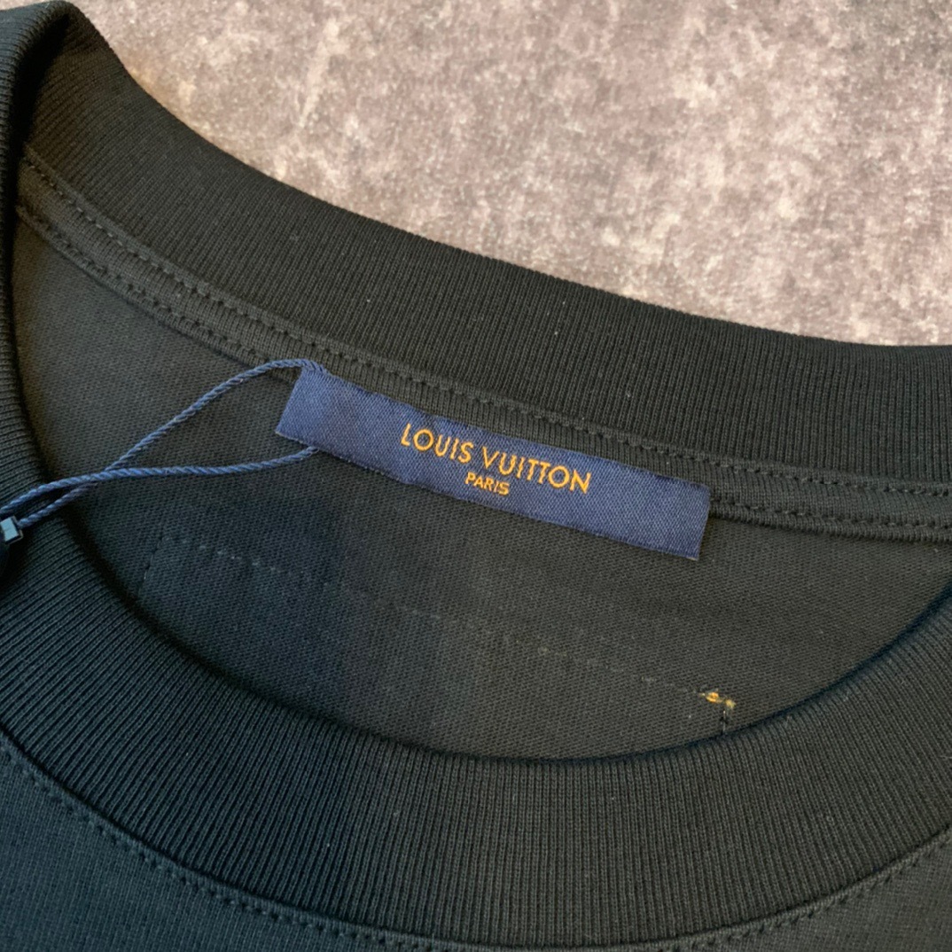 A03EF843-F86A-4937-9841-C5B9AAC24255