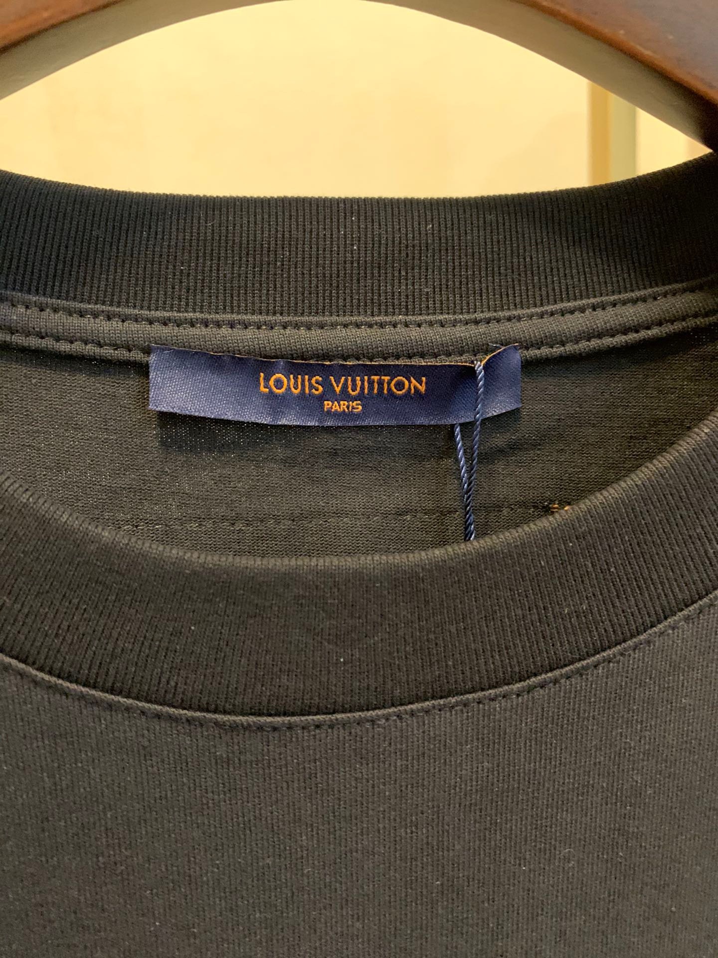 94041431-BA00-4F85-A5C1-AC5A1DAB838D